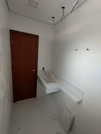 Imagem Sobrado Novo Alto Padrão 3 Dormitórios e 3 Suítes Estuda Permuta