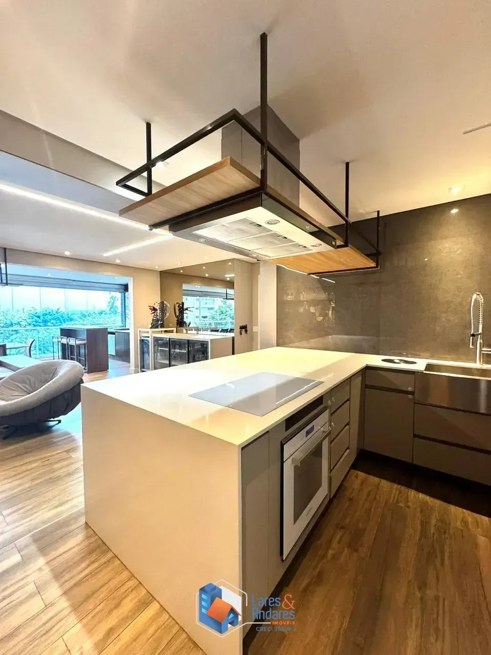 Imagem Apartamento para venda em Vila Anastácio com 2 quartos, sendo 2 suítes, 134m²