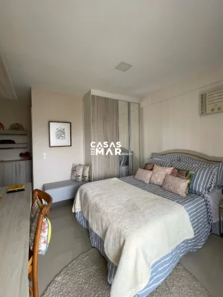 Imagem Casa de Luxo em Condomínio no Recreio dos Bandeirantes - 5 quartos, 5 suítes, 4 salas, 6 banheiros, 5 vagas de garagem - Rio de Janeiro-RJ.