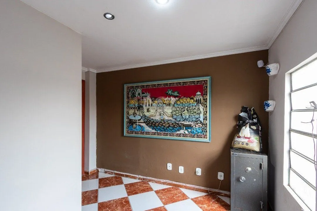 Imagem Sobrado para Venda - 300m², 3 dormitórios, sendo 1 suites, 3 vagas - Cavalhada