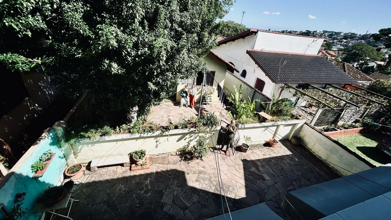 Imagem Casa com 2 dormitórios e edícula nos fundos no Bairro Nonoai