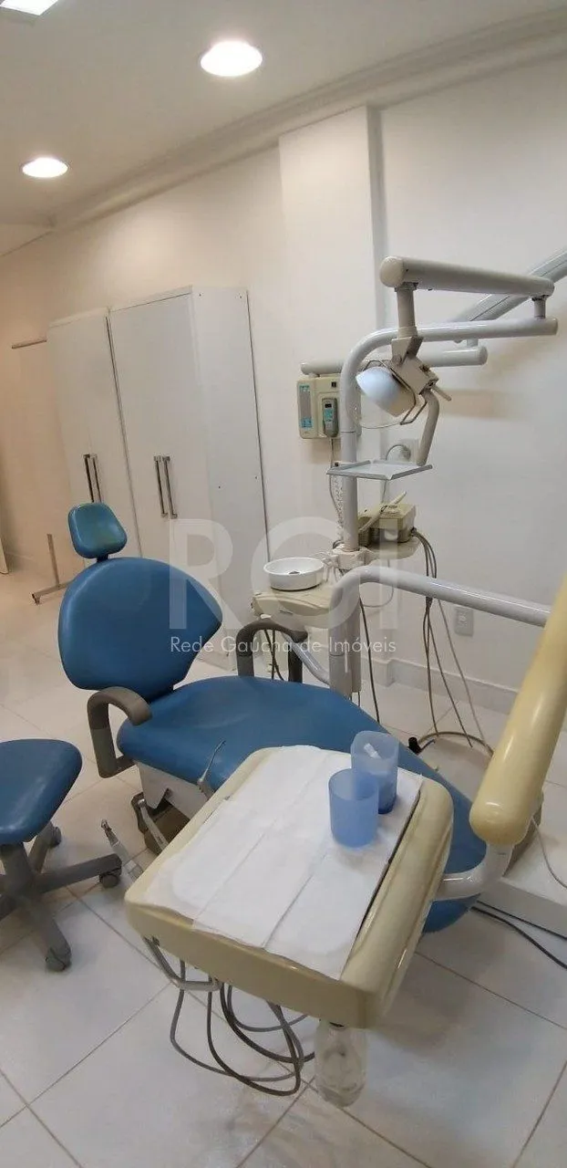 Imagem Sala comercial com 40m² privativos localizado no bairro Petrópolis em Porto Alegre/RS.