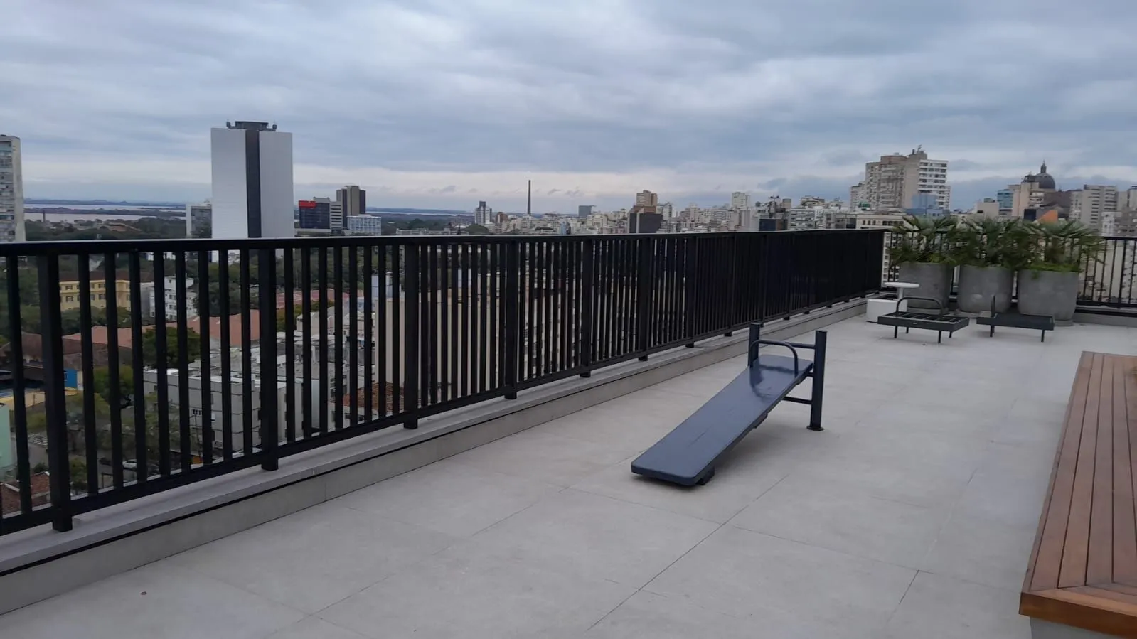 Imagem Apartamento novo,2 quartos,andar alto,box,na Cidade baixa e com Infra