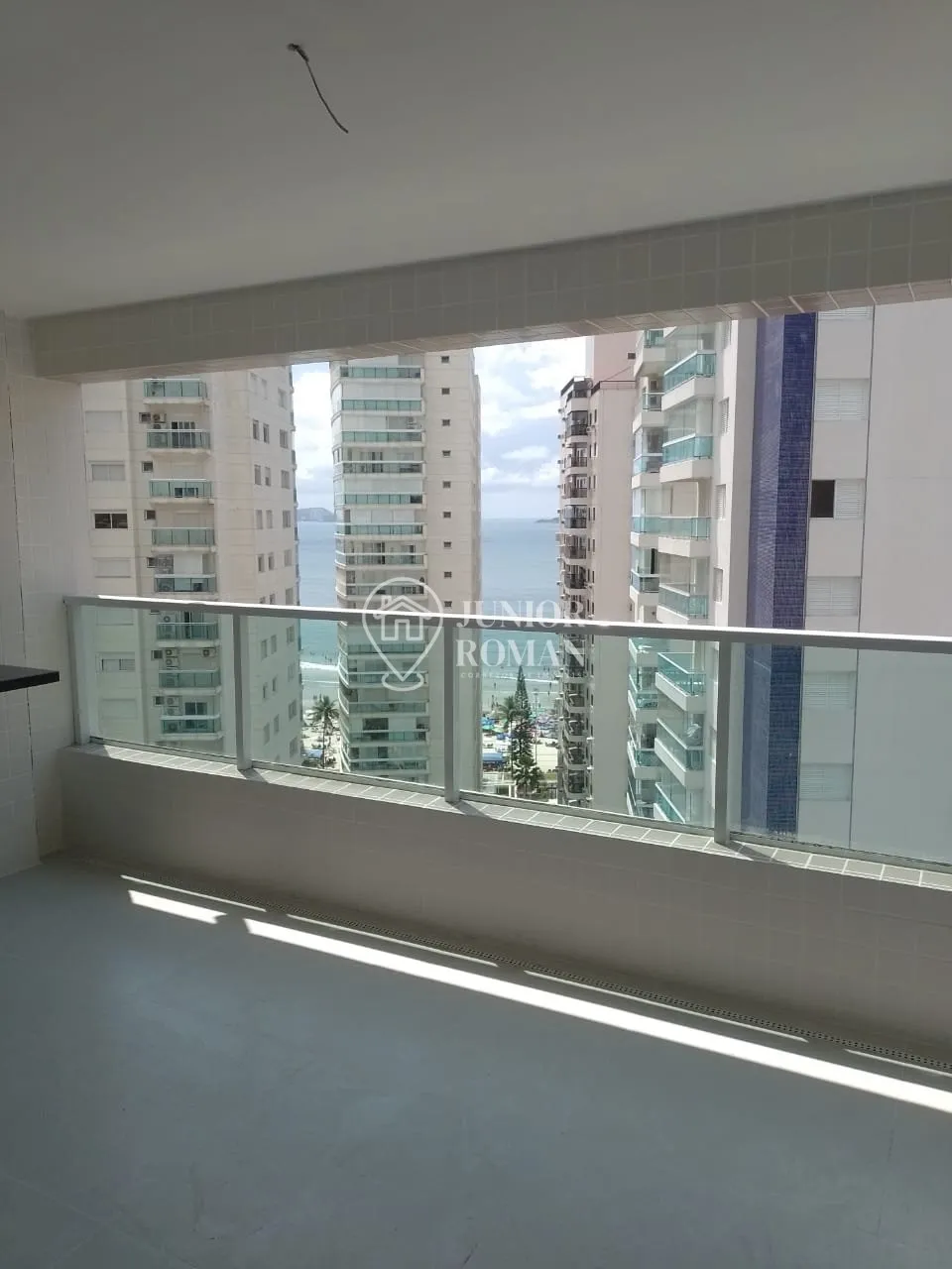 Imagem APTO 3 DORM l SUITE l VARANDA l 100M DA PRAIA l - GUARUJA / SP