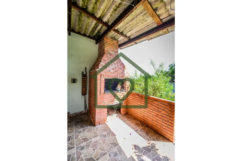 Imagem Se você busca uma casa acolhedora e bem localizada em Porto Alegre, a oportunidade ideal está aqui...