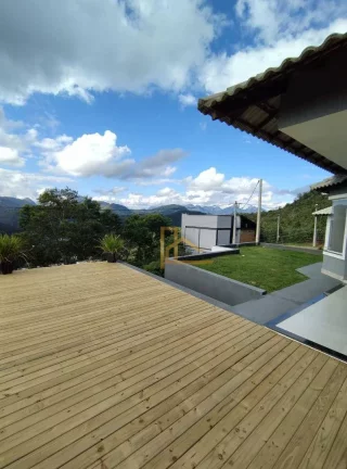 Imagem Casa em com 3 quartos sendo 1 suíte em Condomínio Clube na Região de Albuquerque em Teresópolis-RJ