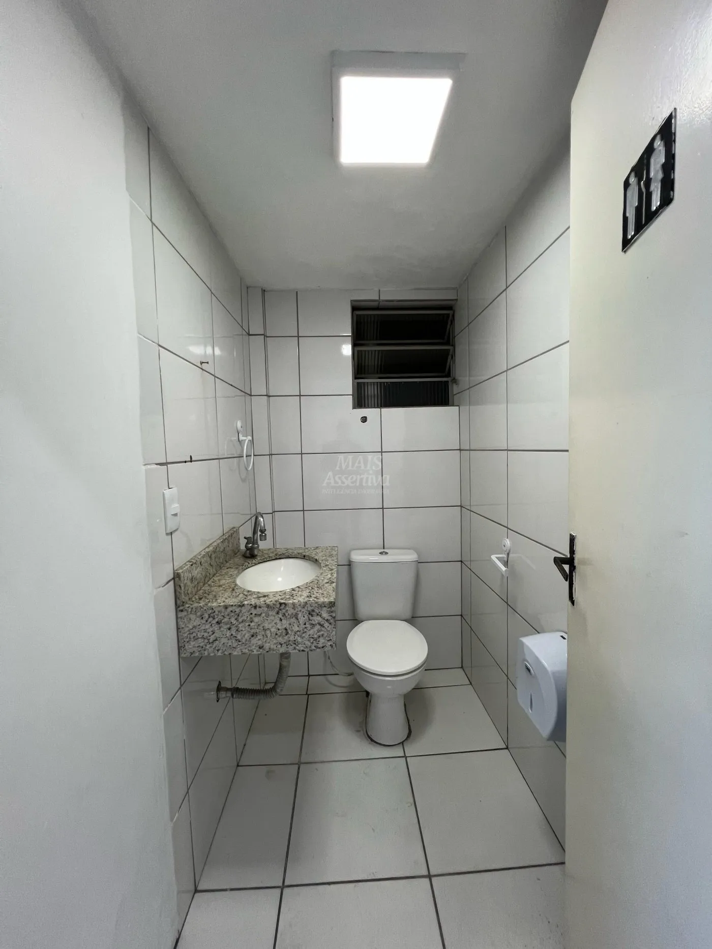 Imagem Excelente Sala Comercial para Locação na Rua Ícaro - Canudos, Novo Hamburgo/RS