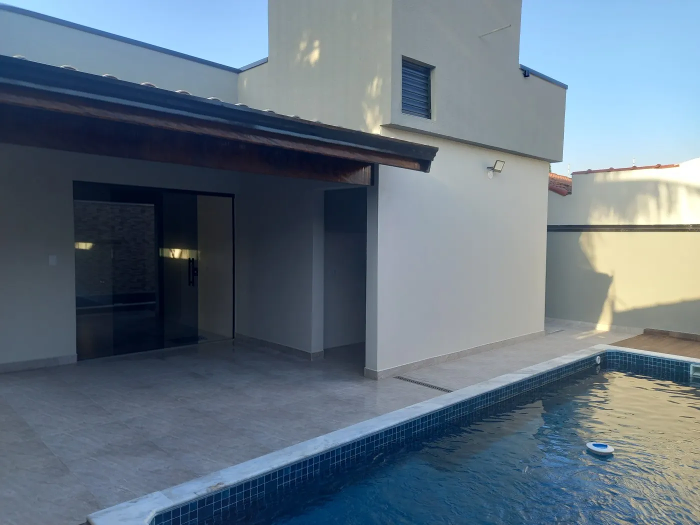 Imagem Casa para Venda em Itanhaém, Bopiranga, 3 dormitórios, 2 suítes, 2 banheiros, 4 vagas