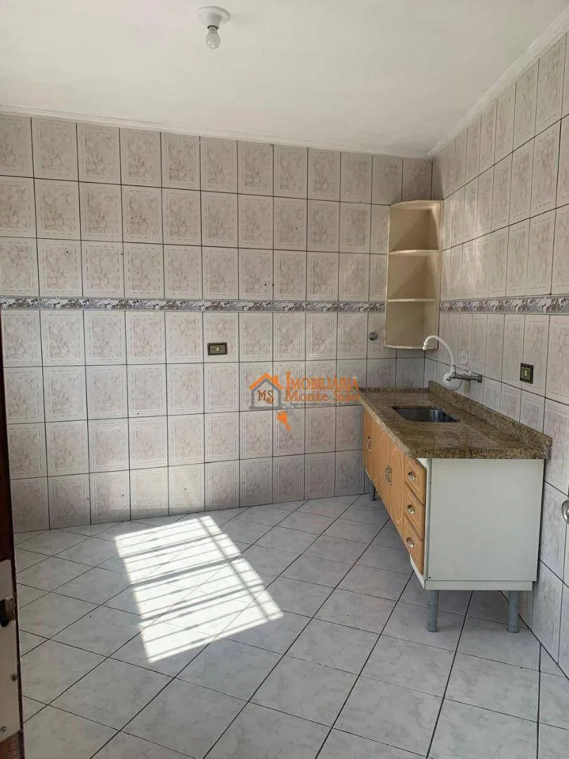 Imagem Casa com 3 dormitórios, 269 m² - venda por R$ 725.000,00 ou aluguel por R$ 4.194,00/mês - Jardim Presidente Dutra - Guarulhos/SP