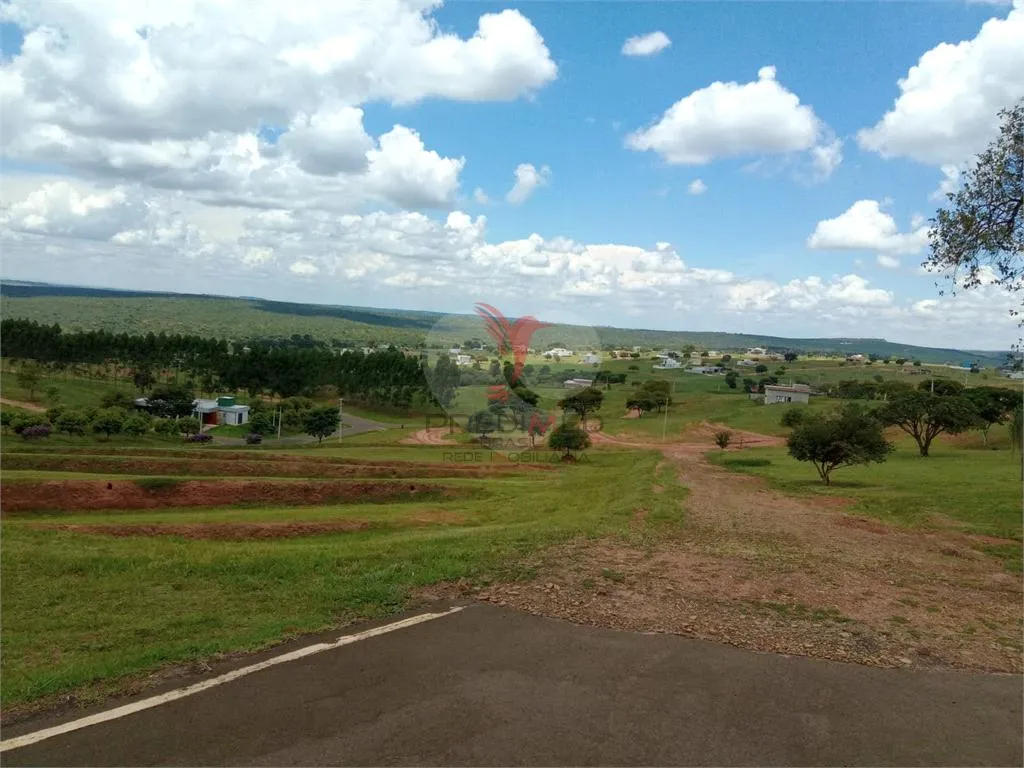 Imagem Lote/Terreno de 450m² no bairro Centro, em Paranapanema