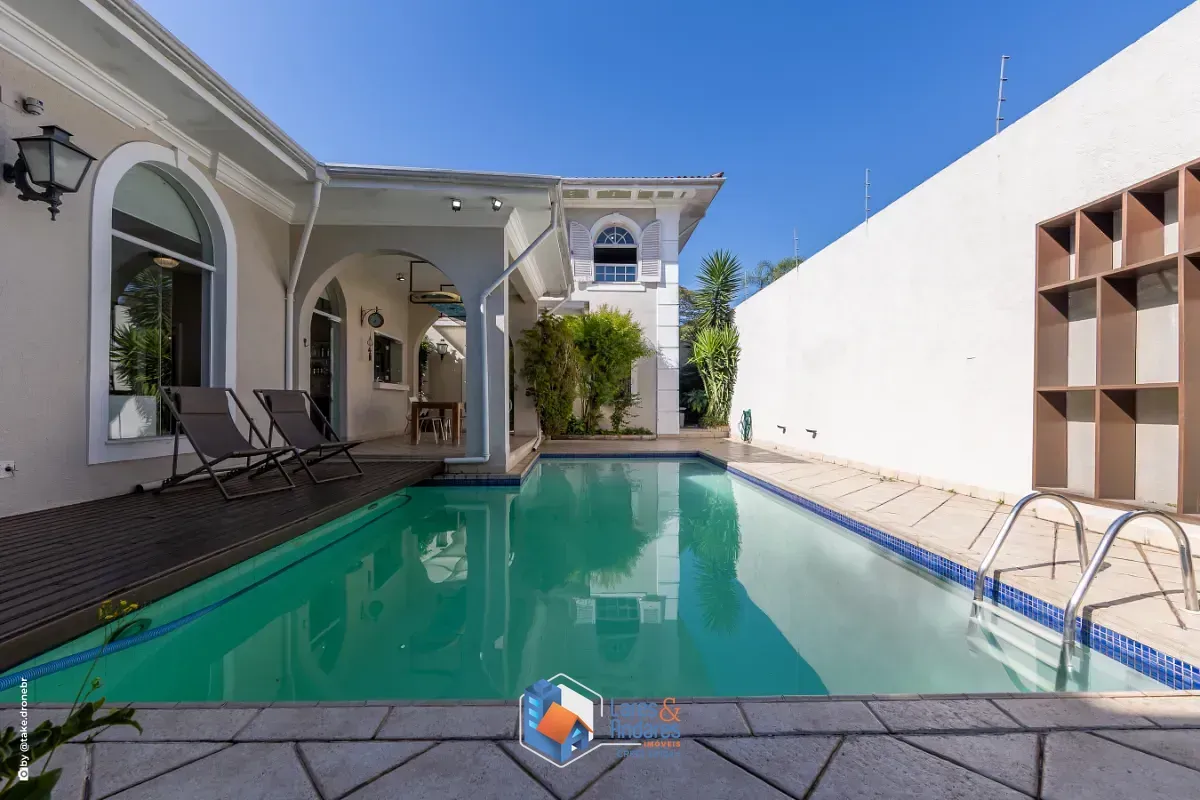 Imagem Casa para venda em Morumbi com 4 quartos, sendo 2 suítes, 556m²