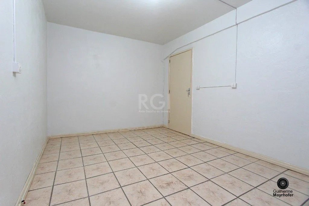 Imagem Casa para Venda - 233m², 4 dormitórios, 5 vagas - Nonoai