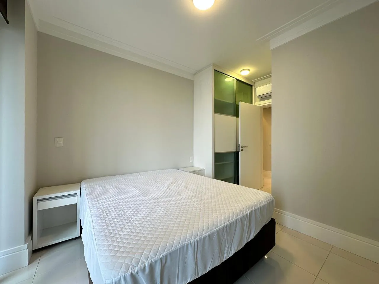 Imagem Apartamento com vista para o mar à venda com 1102m2 por R$ 2.590.000,00