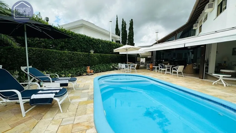 Imagem Casa Alto Padrão 4 dormitórios!