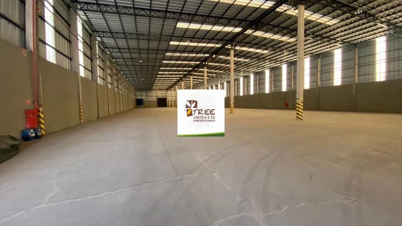 Imagem LOCAÇÃO DE GALPÃO COMERCIAL NO TABOÃO, EM MOGI DAS CRUZES/SP, 7.530m² com pateo de 2.000m², área fabril de 4.500m², 03 docas e ZUP 1. CONSULTE-NOS.