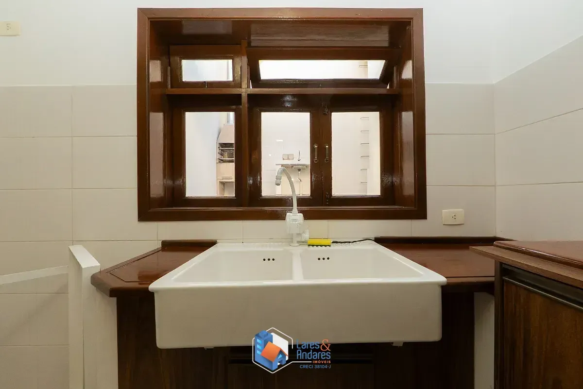 Imagem Casa de vila para venda em Indianópolis com 3 quartos, sendo 1 suíte, 239m²