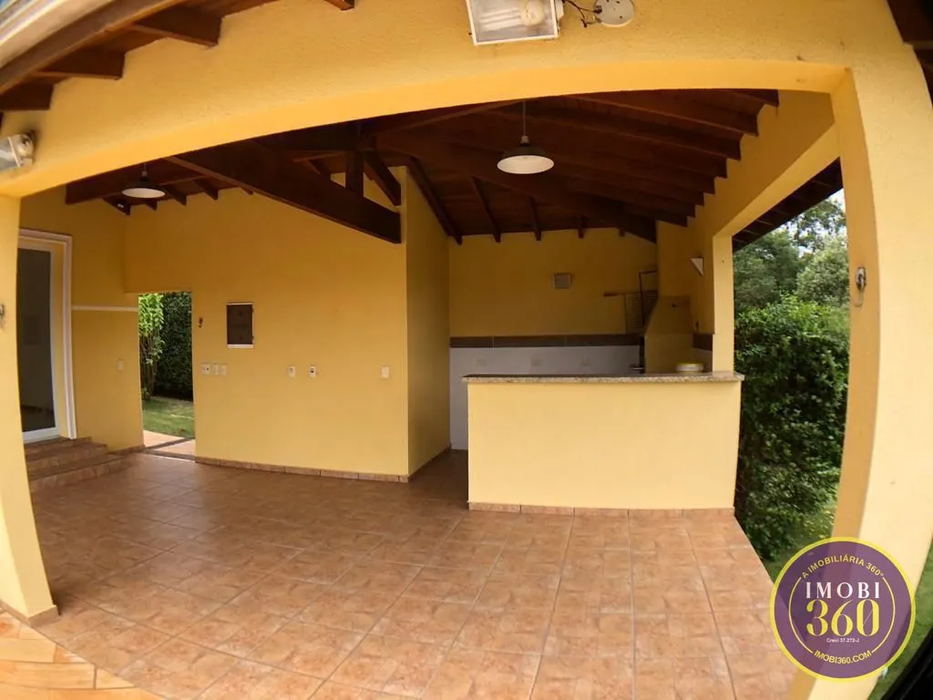 Imagem Linda e espaçosa casa assobradada.