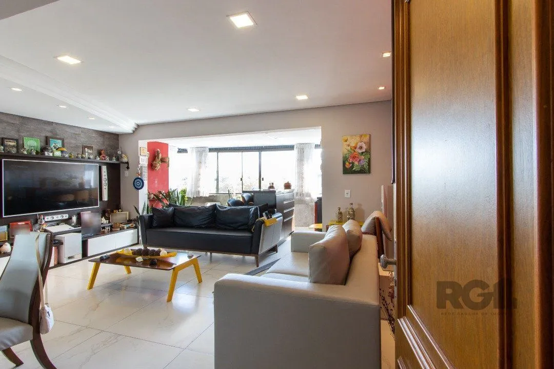 Imagem Apartamento de 3 Quartos com Suíte e Vaga de Garagem no Cristal, Porto Alegre - RS
