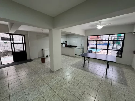 Imagem Encontre apartamentos de 1 dormitório com sacada e piscina em Praia Grande. Opções com salão de festa e salão de jogos. Confira as melhores ofertas. Á venda na Imobiliaria Consulte Imoveis.