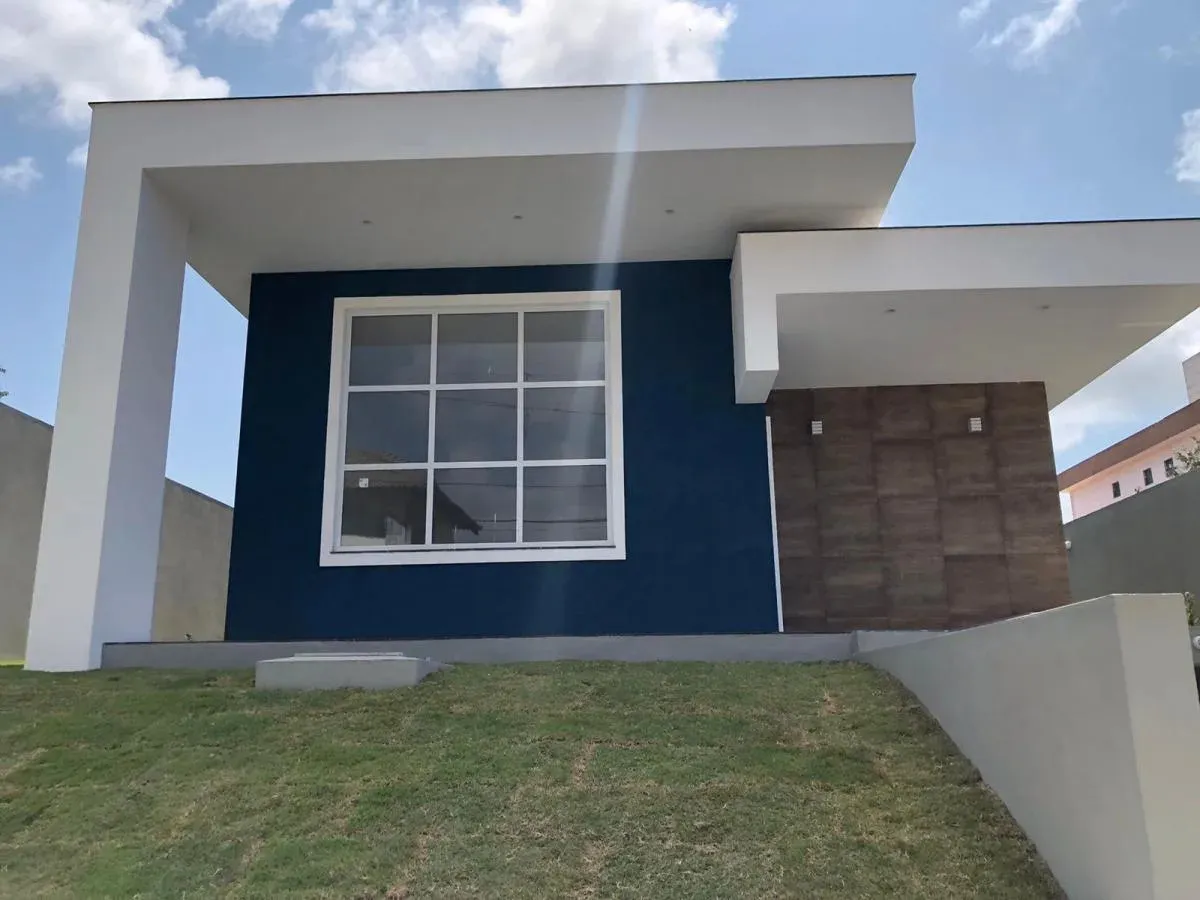 Imagem Casa em Condomínio para Venda em Cabo Frio / RJ no bairro Peró