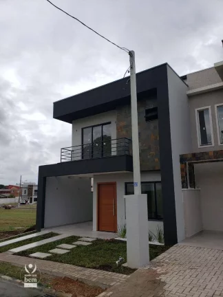 Imagem Amplo sobrado de 121 m² com 3 quartos sendo 1 suíte, 2 vagas de garagem à venda por R$ 650.000 - Campo de Santana - Curitiba/PR