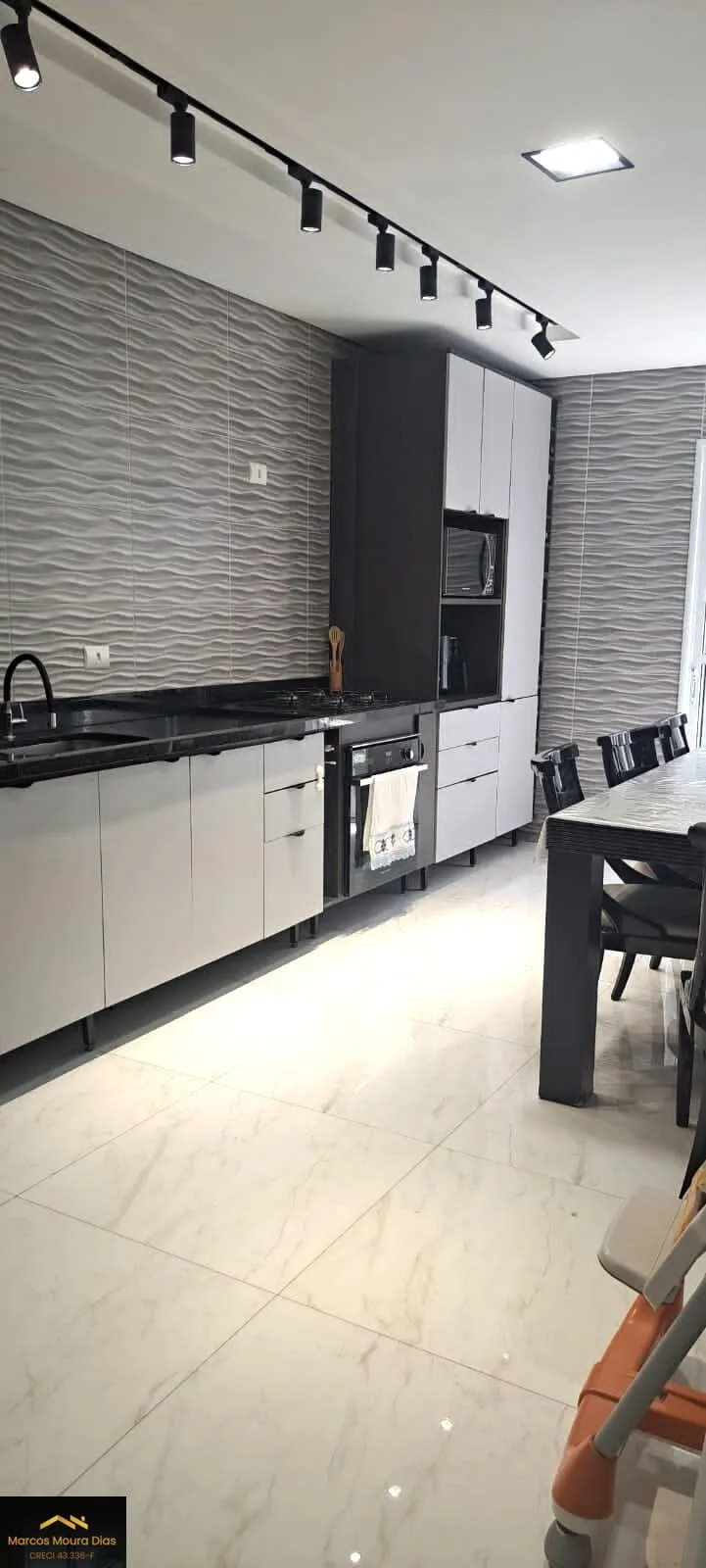 Imagem Casa Sobrado na Vila Polopoli ( Butantã) com 2 Suítes com AR CONDICIONADO e 2 Vagas de Garagem