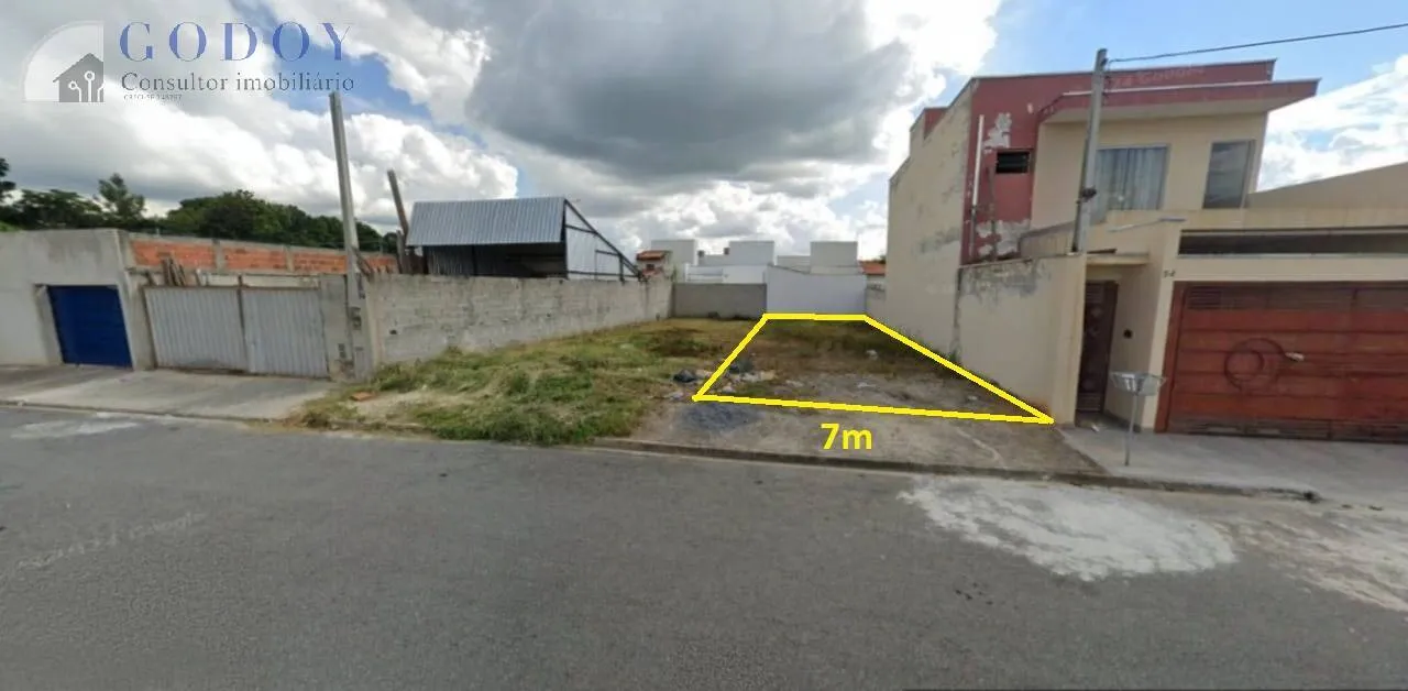 Foto do imóvel Oportunidade Única! Terreno Plano no Flamboyant, Próximo ao Centro