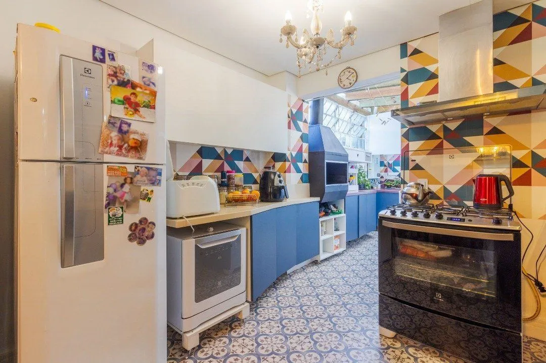 Imagem Casa em condomínio, 3 quartos, 1 suite, lareira, churrasqueira, 1 vaga - Bairro Tristeza