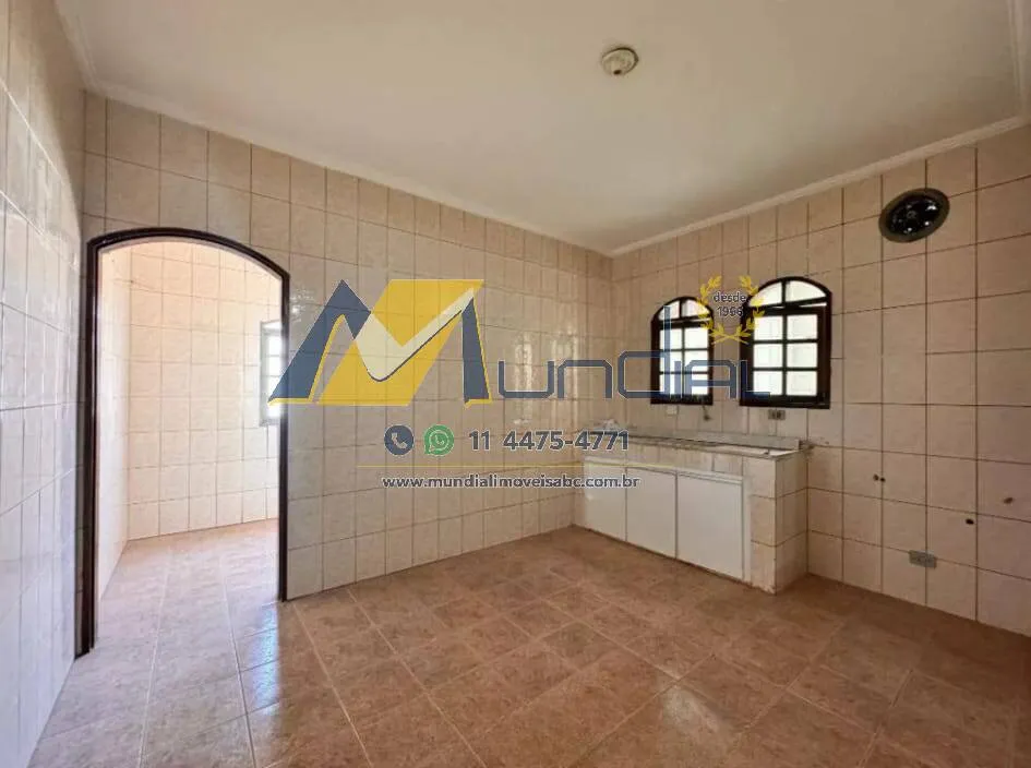 Imagem Casa para Alugar com 64m², 2 dormitórios, 1 sala e 1 vaga!!!