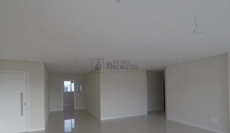 Imagem Excelente apartamento com 4 dormitórios em Balneário Camboriú.