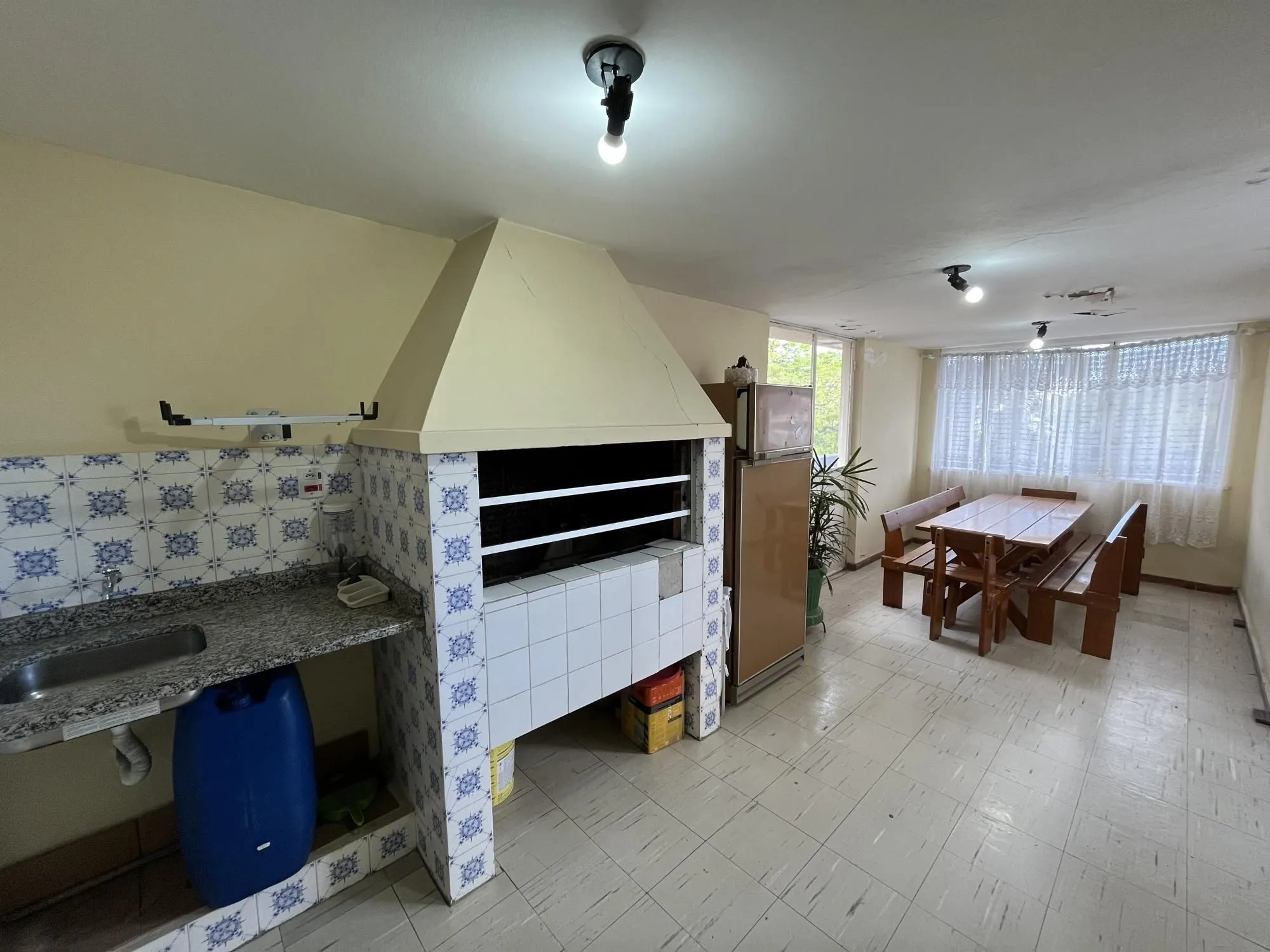 Imagem Apartamento de 3 quartos, suíte e 1 vaga de garagem no bairro Petrópolis em POA