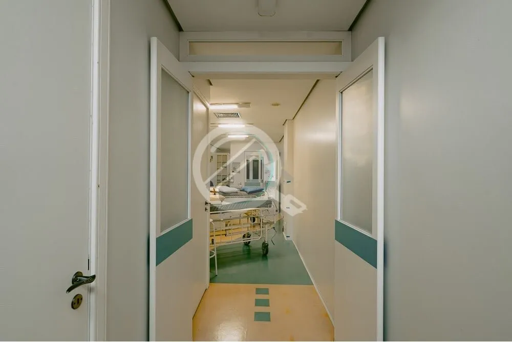 Imagem HOJE: Uma clínica de Cirurgia Plástica, em pleno funcionamento, com TODOS os elementos e recursos ...