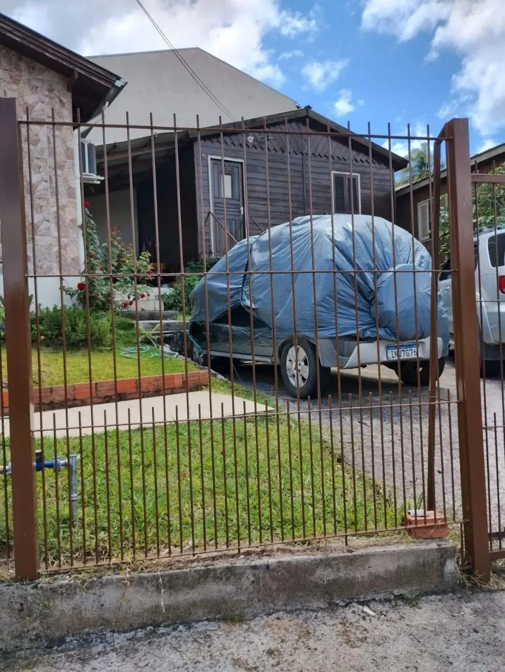 Imagem Casa de 3 dormitórios e 111m² à venda em Jardim Botânico, Porto Alegre.
