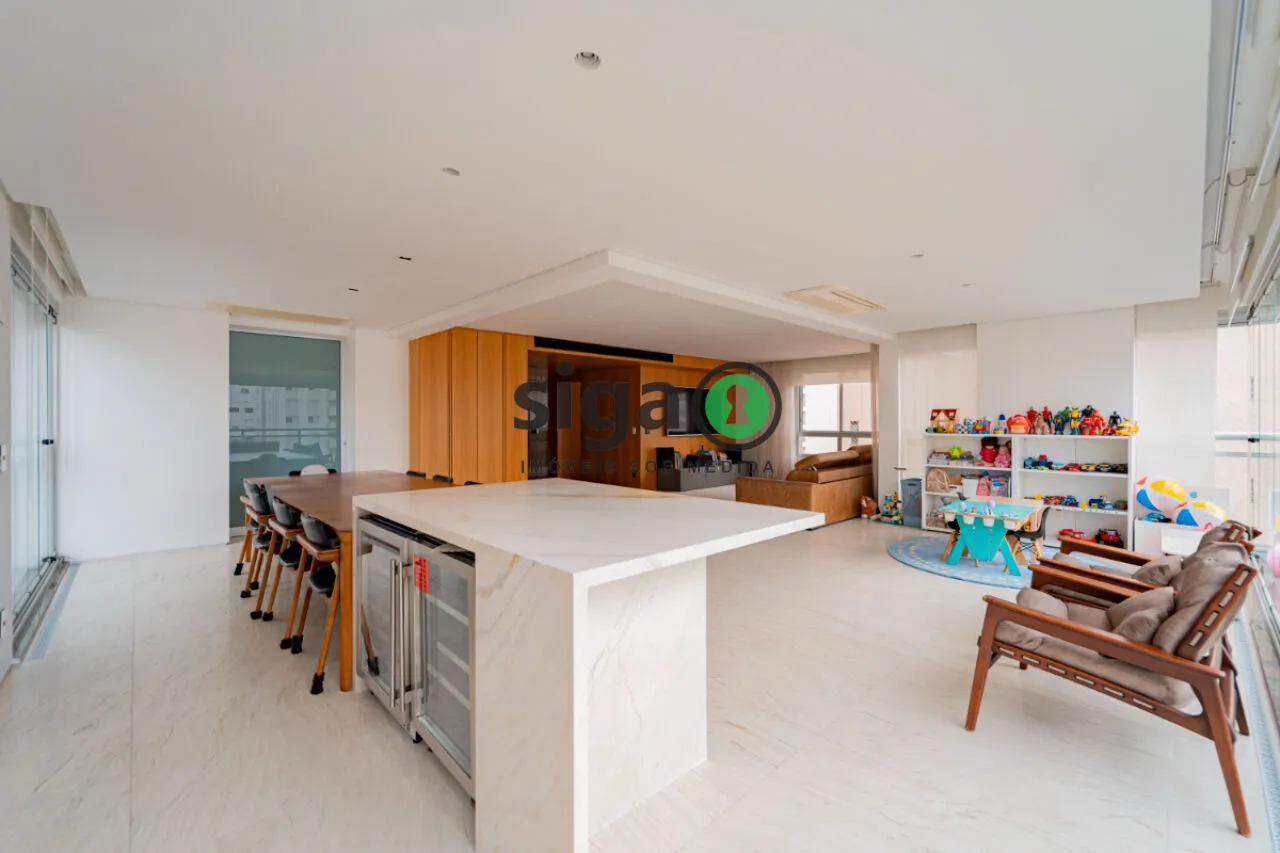 Imagem Apartamento Alto Padrão à Venda no Campo Belo - 220 m² - 3 Suítes - 4 Vagas - Varanda Gourmet