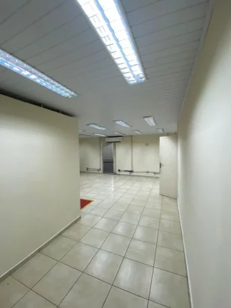 Imagem Excelente salão Av Corifeu