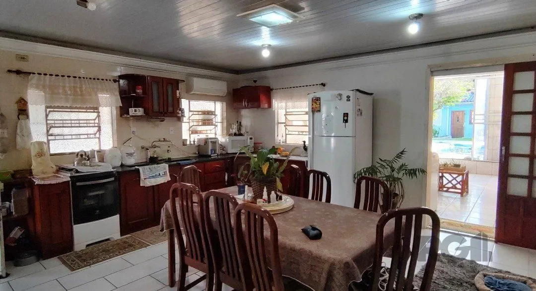 Imagem Casa | 3 quartos | 243,93m2 | 8 vagas | Bairro Nonoai