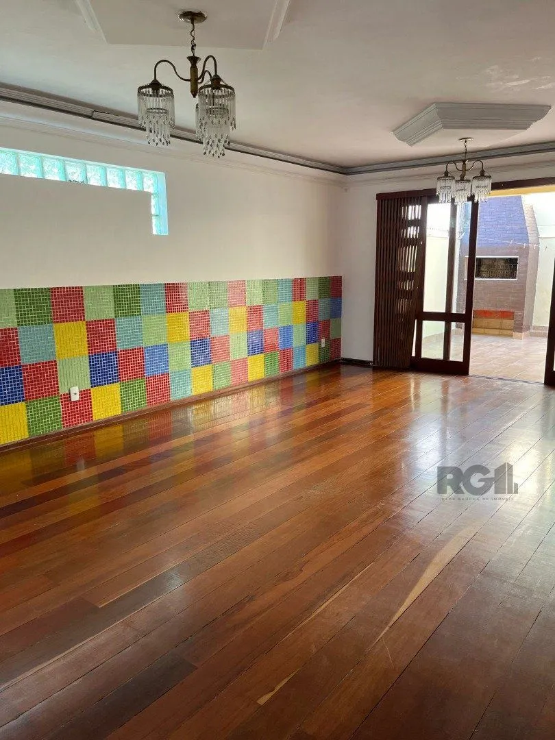 Imagem Casa para Venda - 507m², 4 dormitórios, sendo 2 suites, 6 vagas - Cavalhada