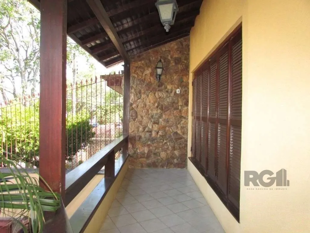 Imagem Casa de 250m², bairro Josefa Barreto