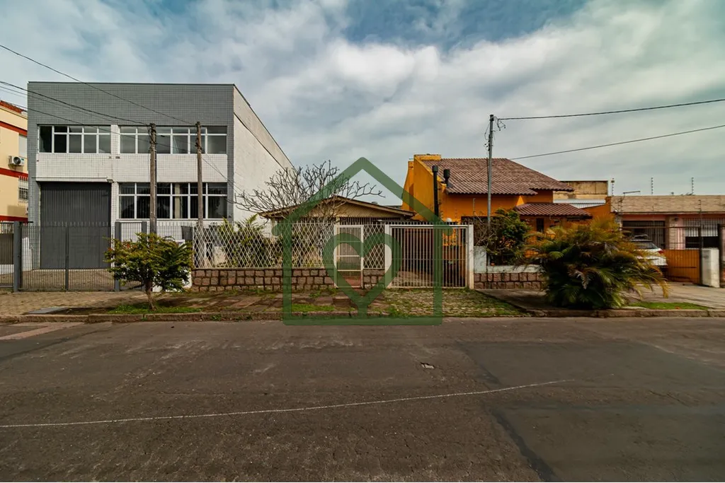 Imagem Terreno de 286m² (10m x 28,6m) à venda em localização privilegiada, entre duas das principais vi...