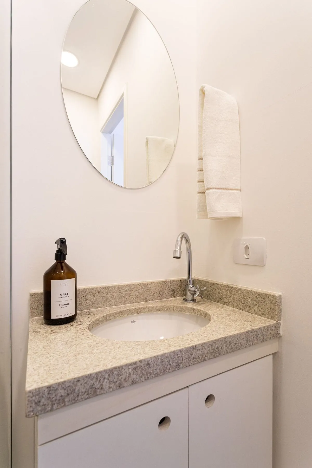 Imagem Apartamento com 1 Quarto para alugar, 27m² - Santa Cecília