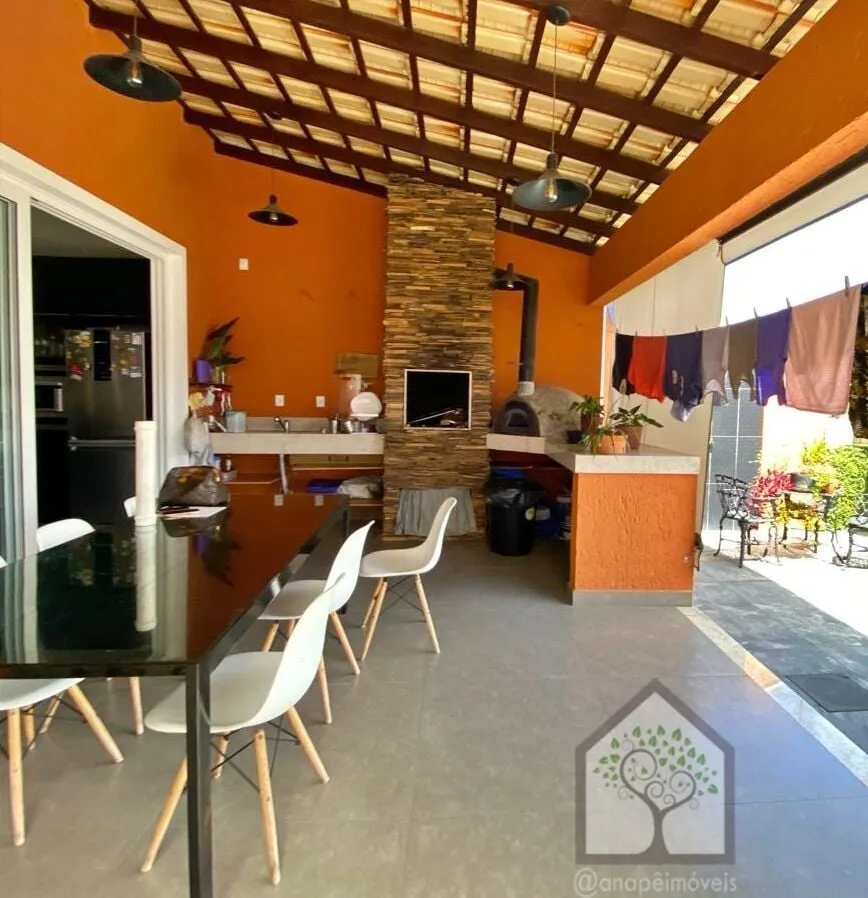 Imagem Linda Casa à Venda no Bairro Itacorubi - Florianópolis-SC