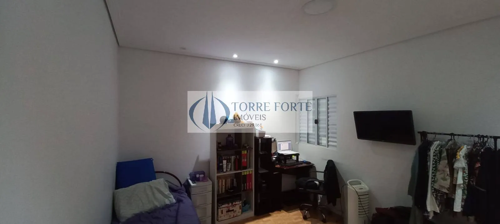 Imagem Sobrado 4 dormitórios 2 banheiros e 2 vagas na Vila FOrmosa