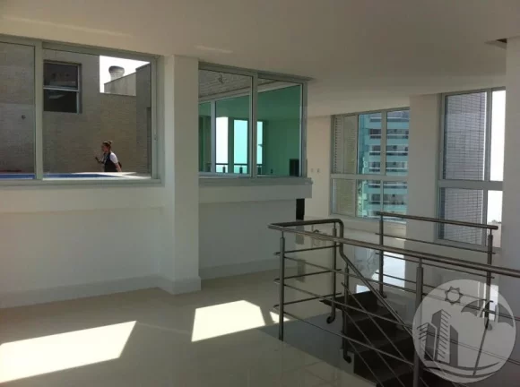 Imagem Espetacular Cobertura Triplex a 4 minutos da Praia na Barra Sul de BC