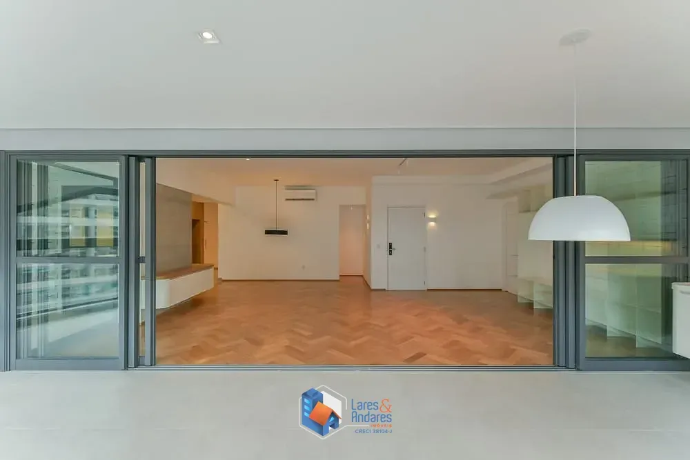 Imagem Apartamento para venda em Chácara Santo Antônio (Zona Sul) com 3 quartos, sendo 3 suítes, 196m²