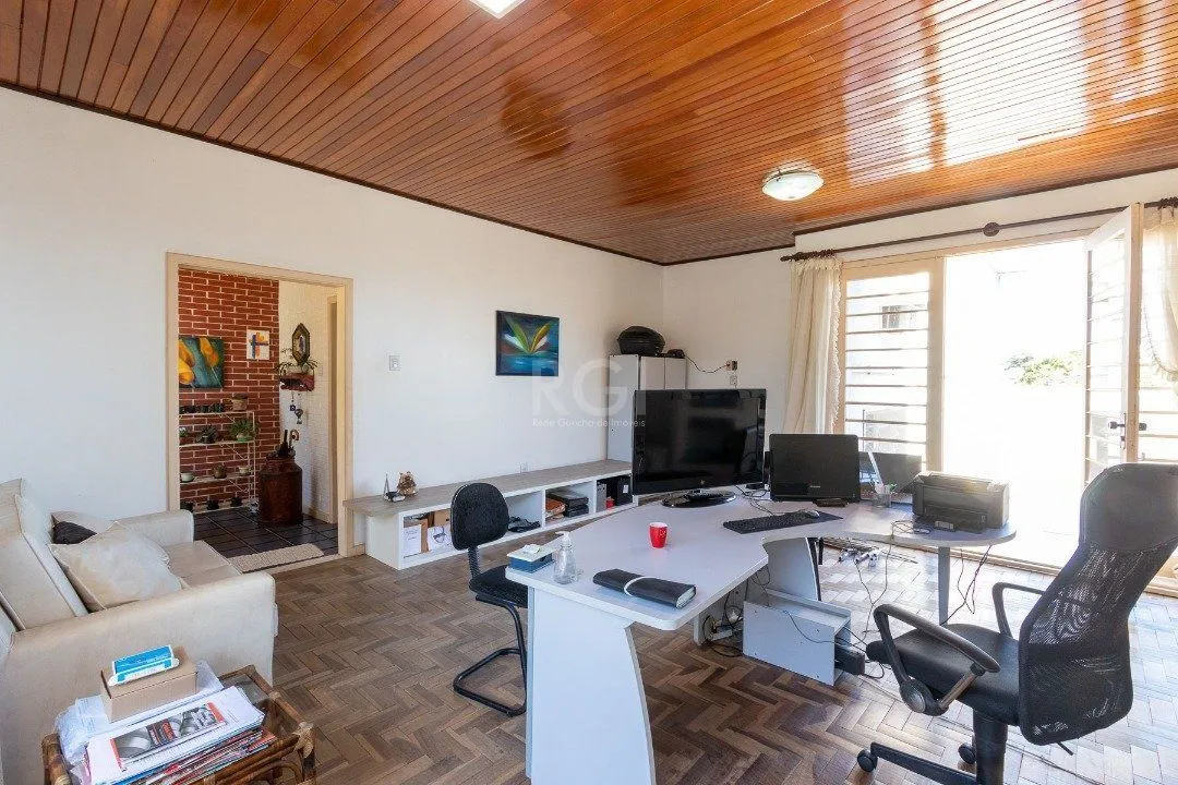Imagem Casa para Venda - 400m², 5 dormitórios, sendo 2 suites, 4 vagas - Vila Assunção
