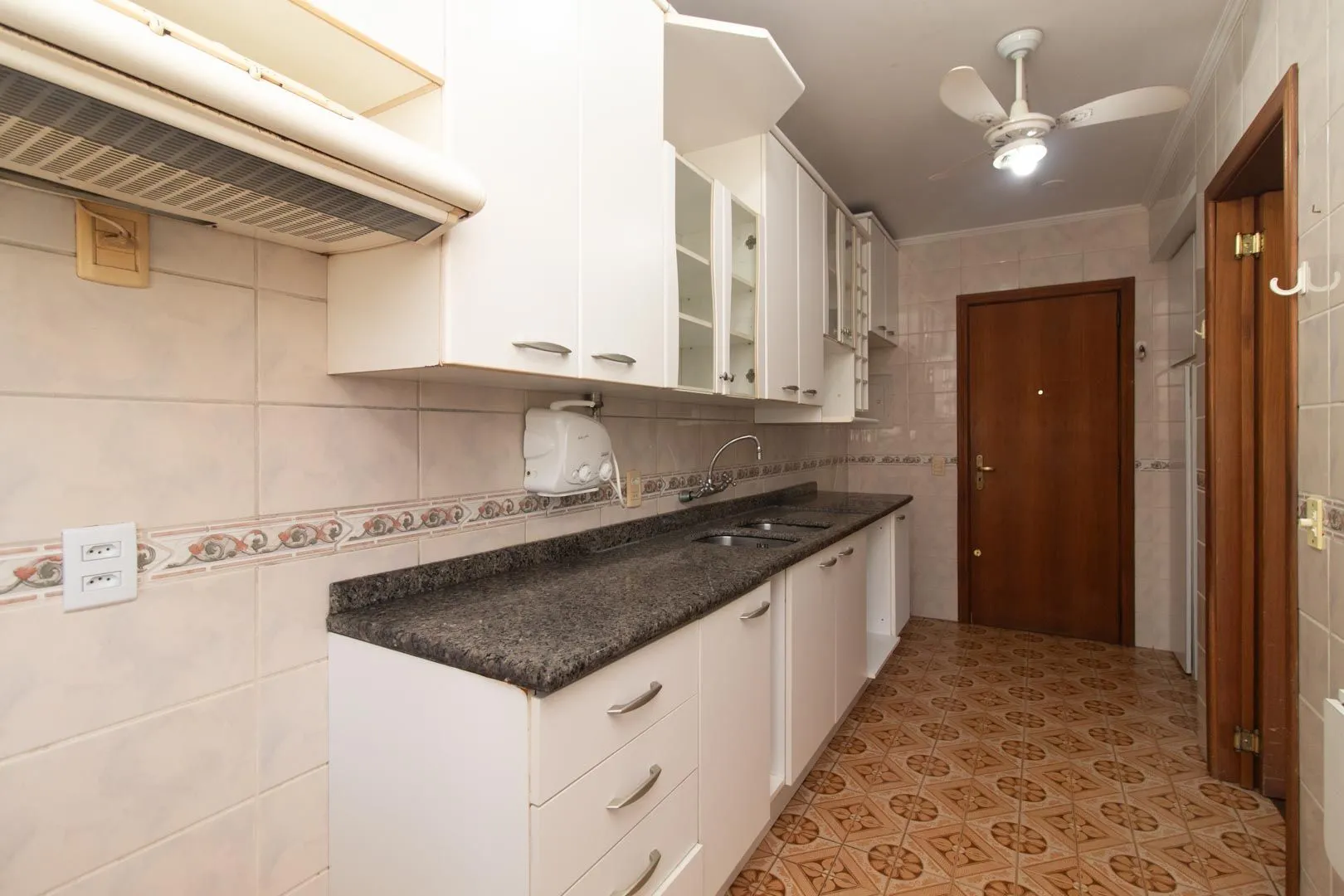 Imagem Apartamento de 03 dormitorios com suite e vaga coberta no bairro Menino Deus