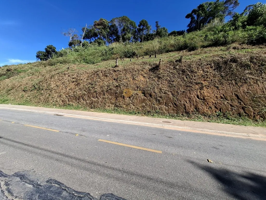 Imagem Terreno em Condomínio para Venda em Teresópolis / RJ no bairro Ermitage