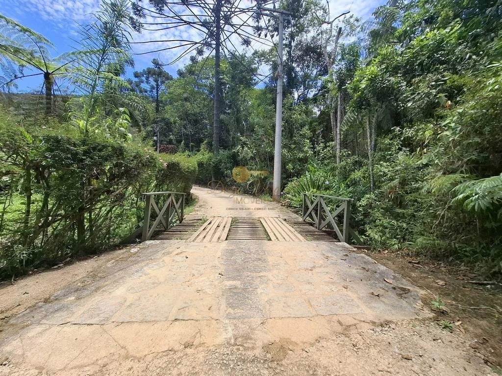 Imagem Terreno em Condomínio para Venda em Teresópolis / RJ no bairro Três Córregos