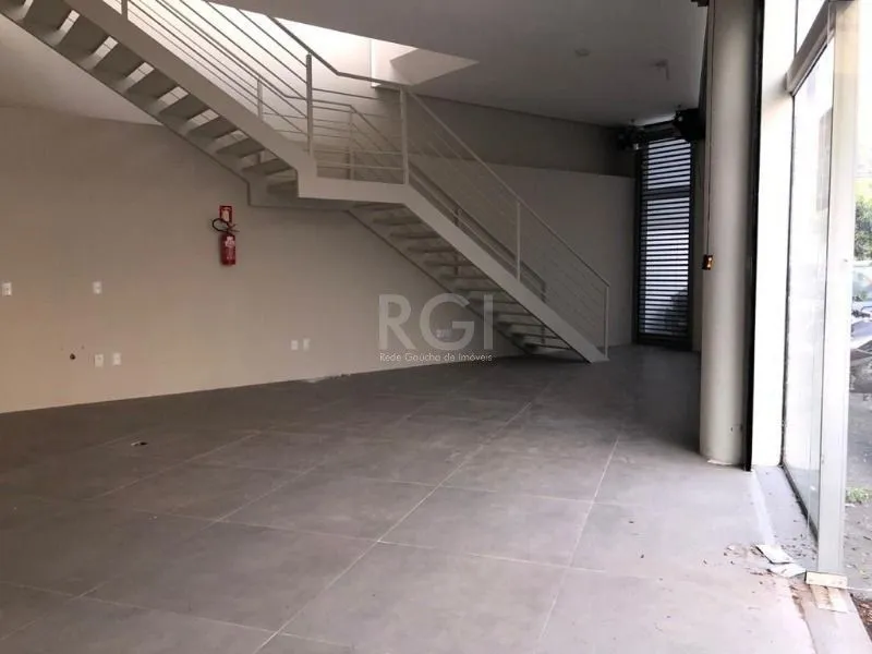 Imagem Loja para Venda - 165.27m², 0 dormitórios, 4 vagas - Petrópolis