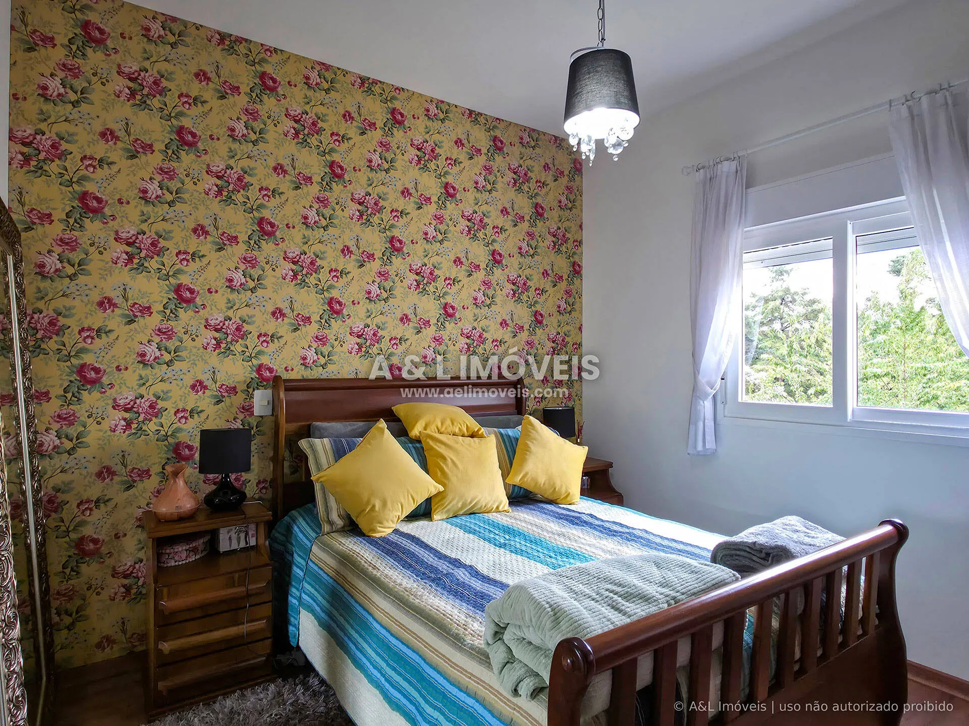 Imagem Apartamento em Campos do Jordão | Lareira e Deck | 84,97 m²
